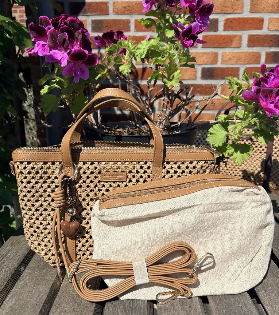 Sac maelle camel 3.webp