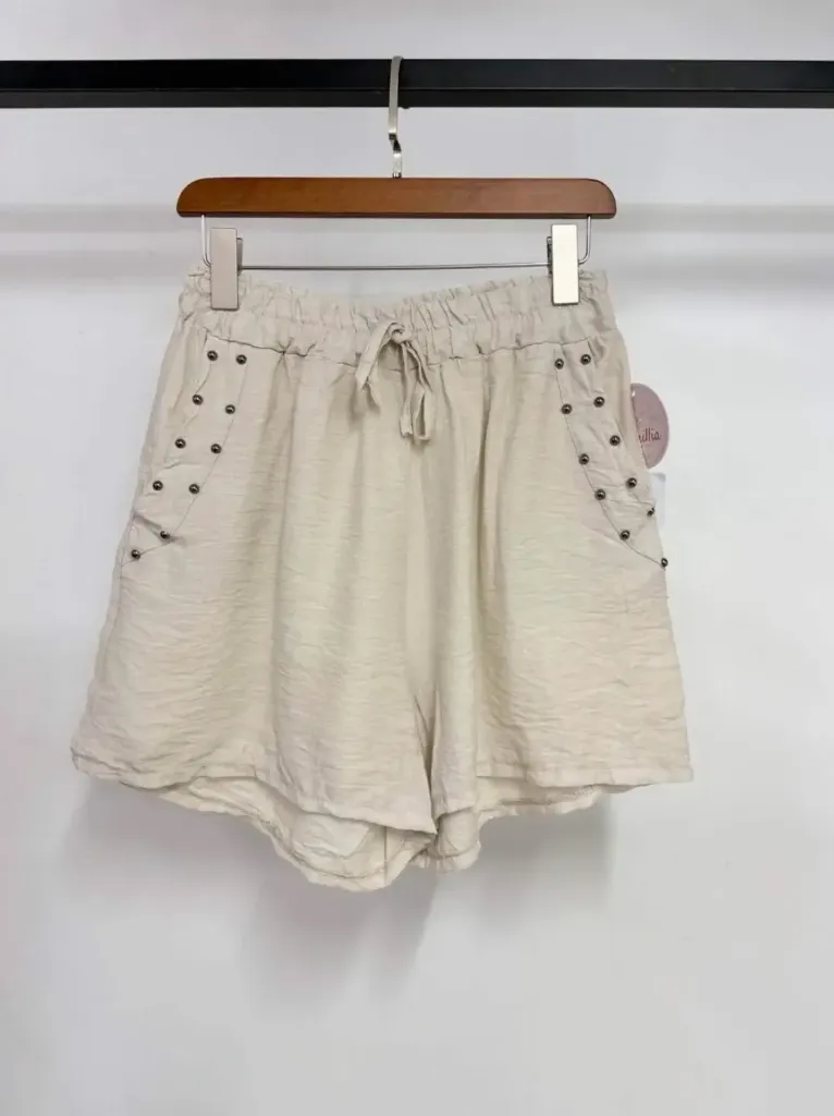 Short fluide cloutés Tess (TU, Beige)